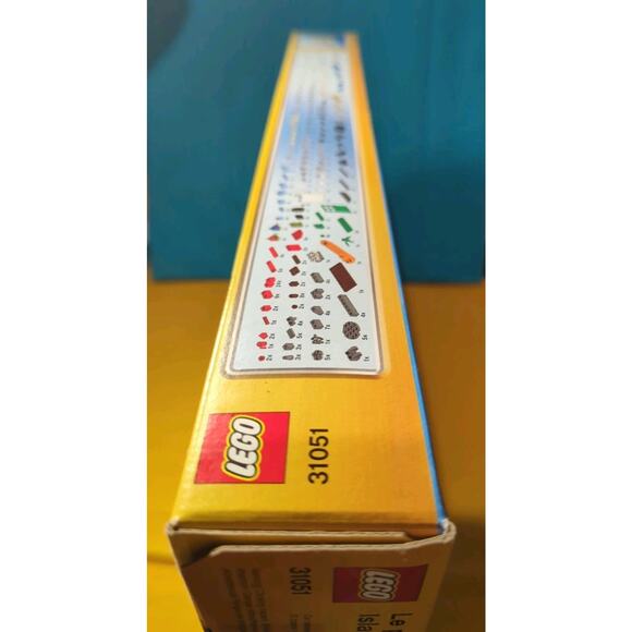 NIB LEGO Creator Lighthouse Point Light UP Brick (31051) Retired Factory Sealed - Picture 8 of 8